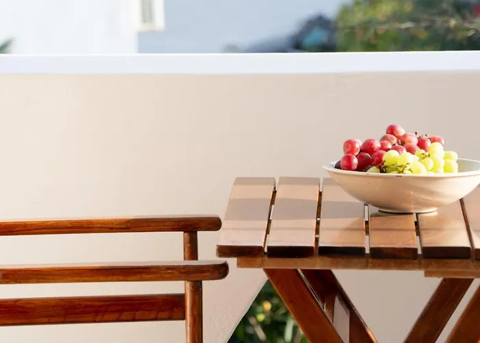 Emerald Leros Alinda (Leros)